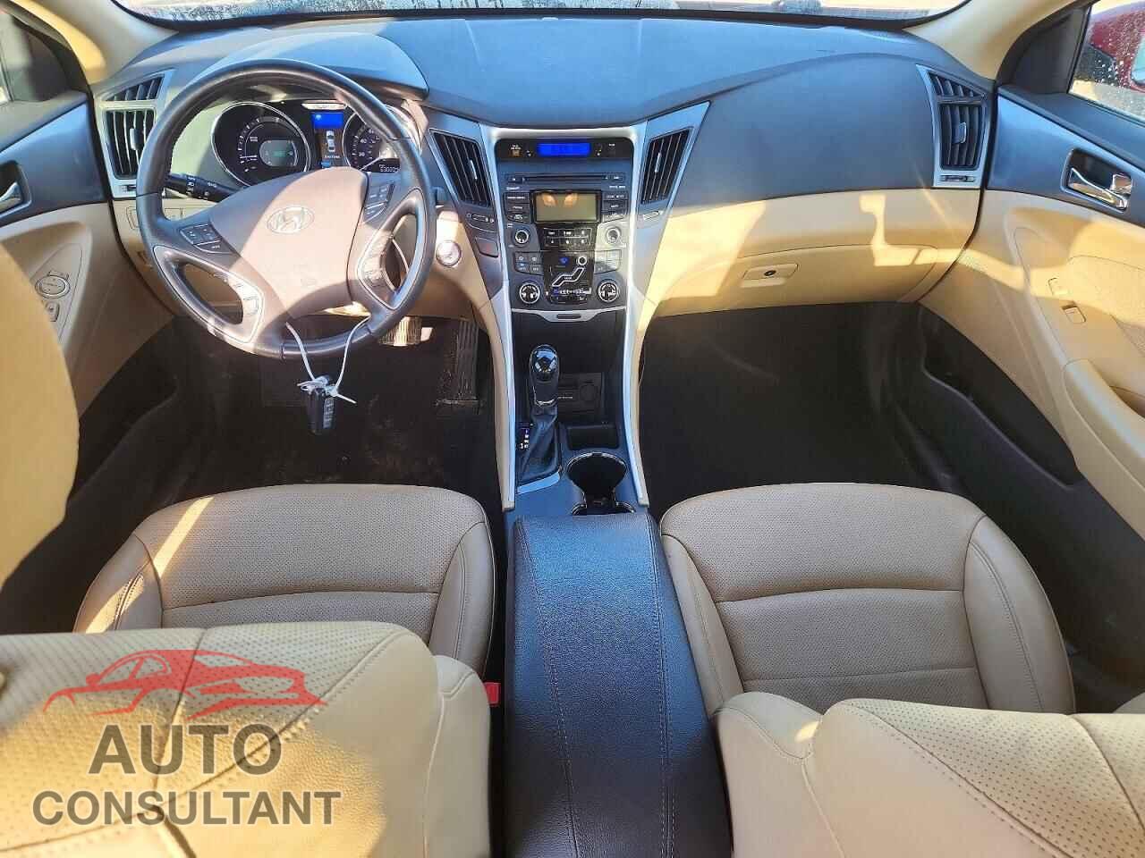 HYUNDAI SONATA 2012 - KMHEC4A40CA036450