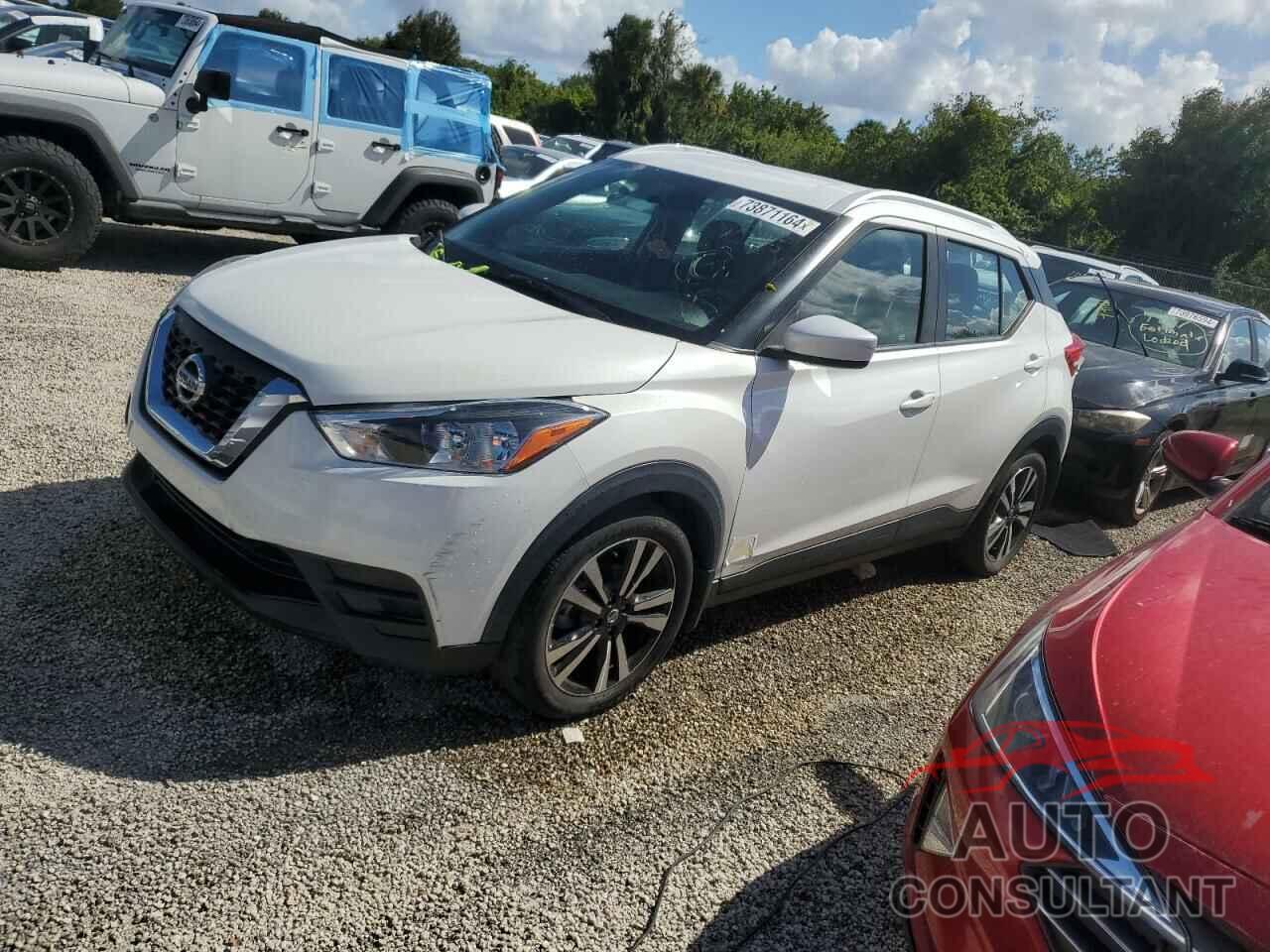 NISSAN KICKS 2018 - 3N1CP5CUXJL544629