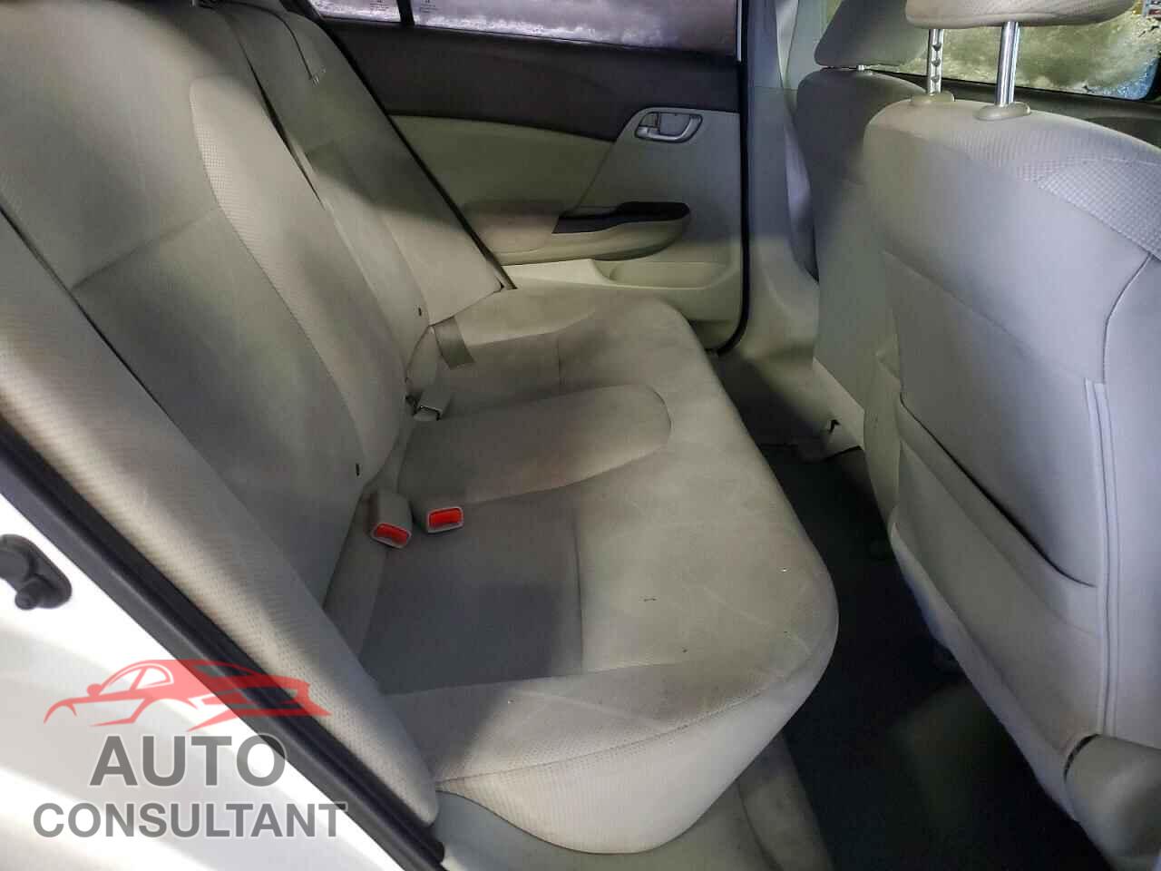 HONDA CIVIC 2012 - 2HGFB2F60CH557360