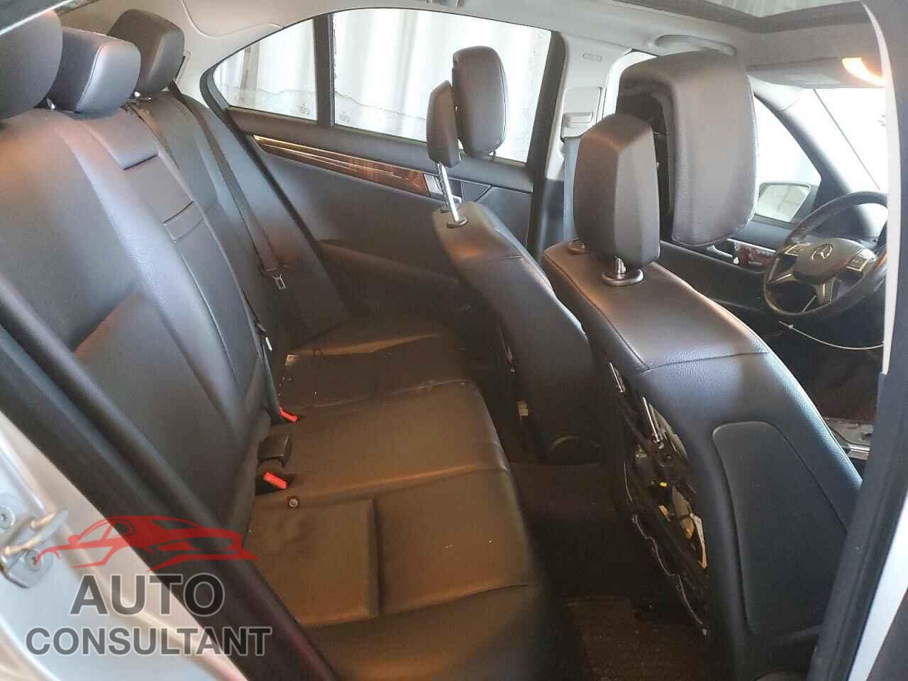 MERCEDES-BENZ C-CLASS 2012 - WDDGF8BB2CA603028