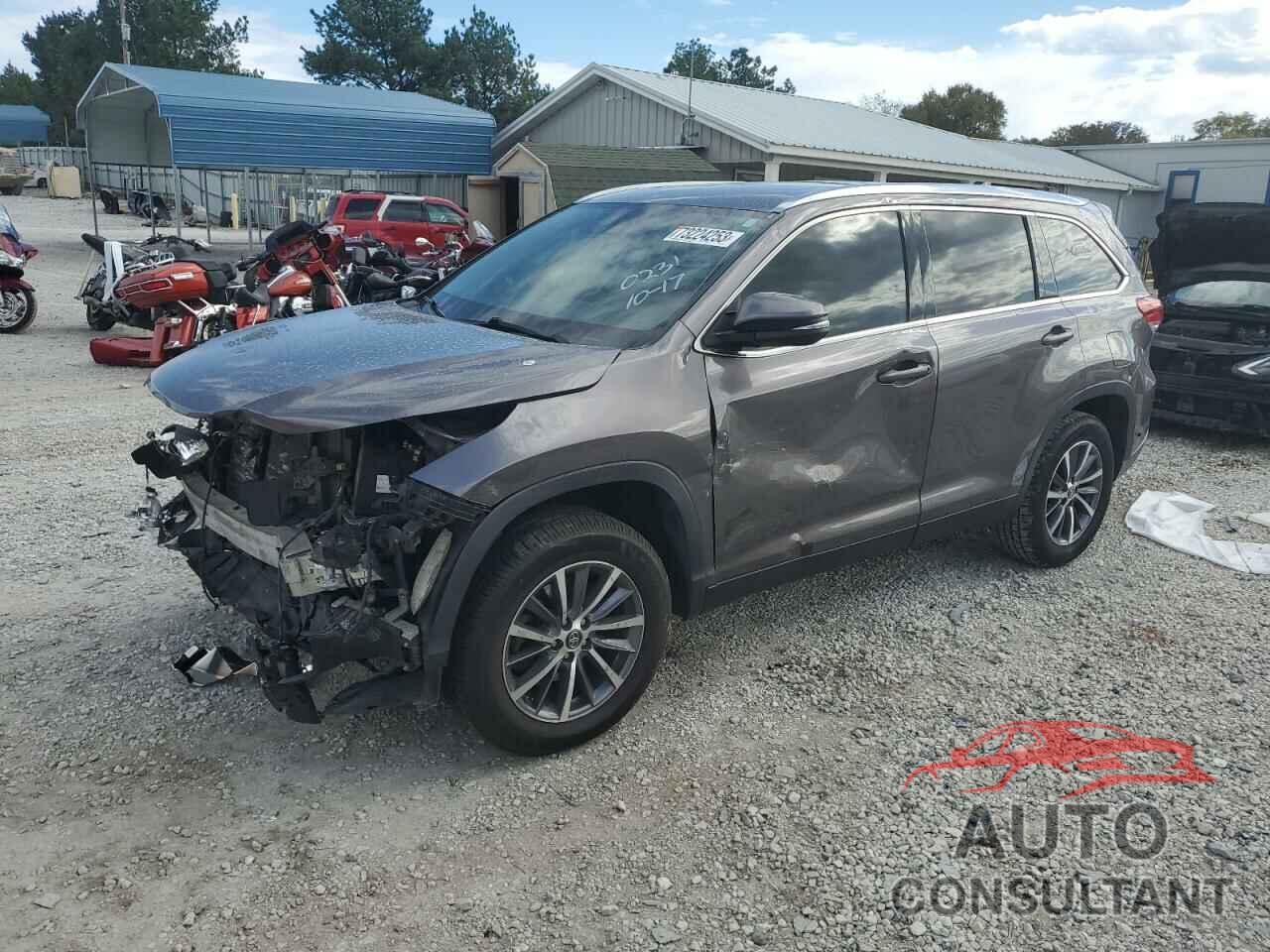TOYOTA HIGHLANDER 2019 - 5TDKZRFH0KS560231