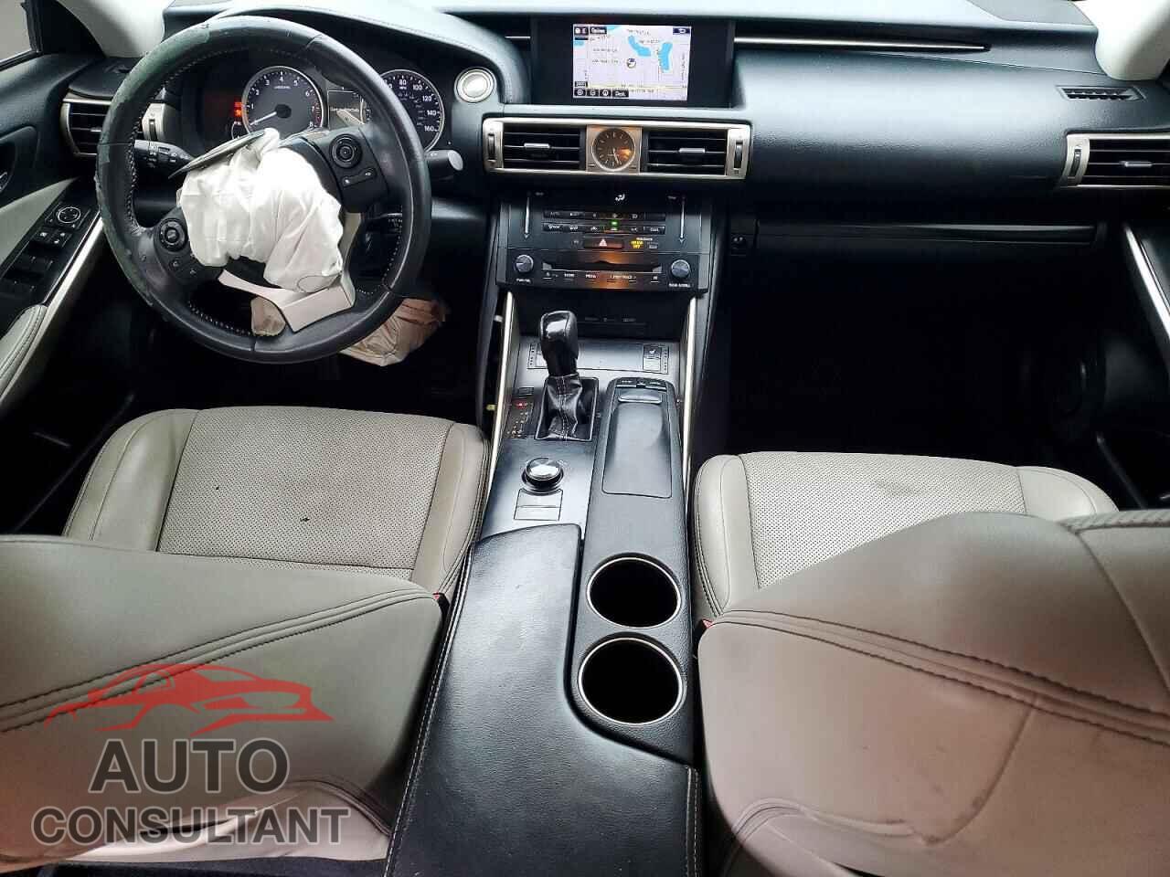 LEXUS IS 2014 - JTHBE1D23E5003107