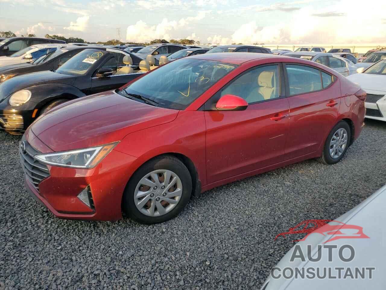 HYUNDAI ELANTRA 2020 - KMHD74LFXLU069629