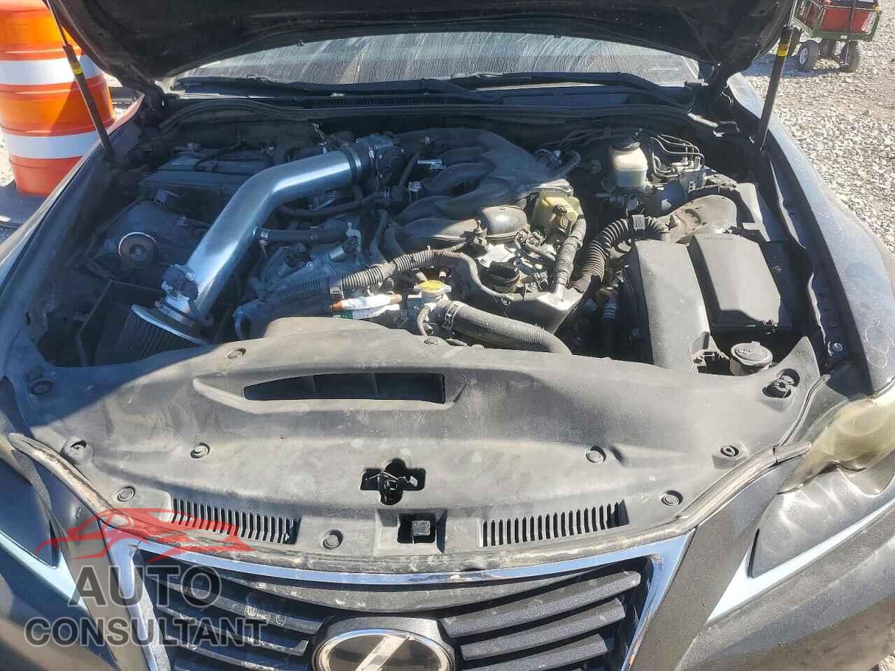 LEXUS IS 2015 - JTHCF1D27F5020480
