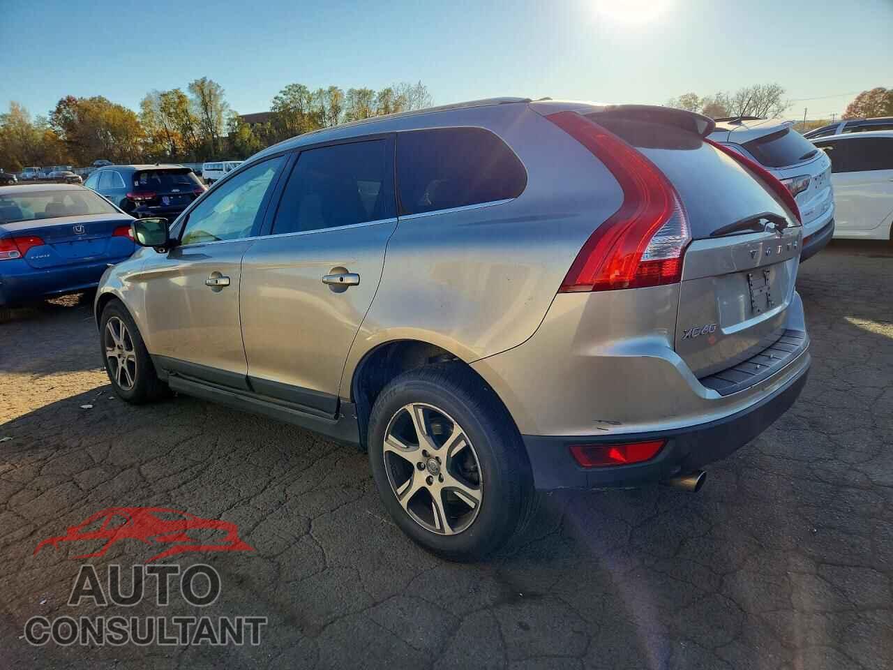 VOLVO XC60 2013 - YV4902DZ1D2442532