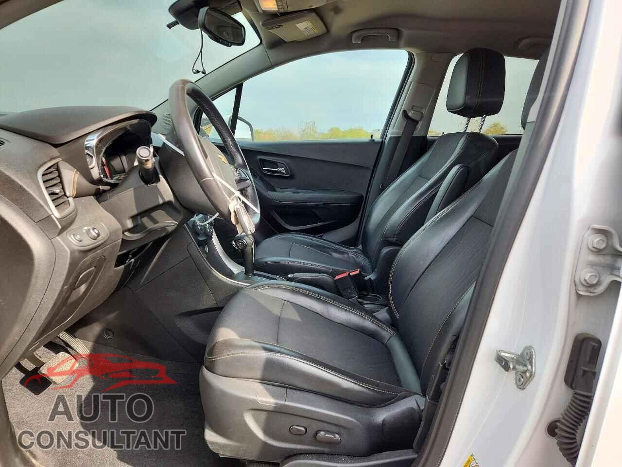 CHEVROLET TRAX 2017 - 3GNCJLSB7HL218310