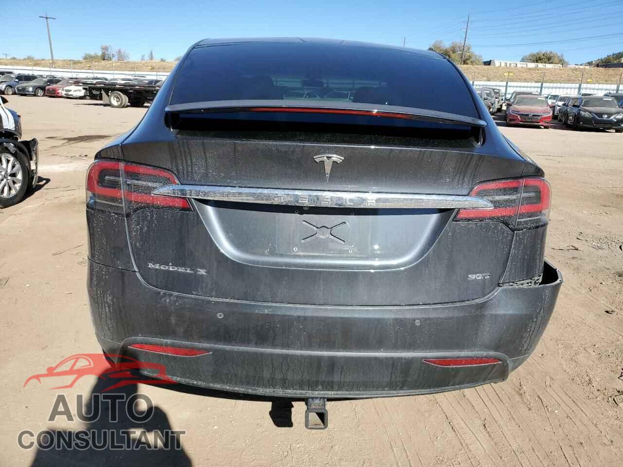 TESLA MODEL X 2016 - 5YJXCBE21GF012892