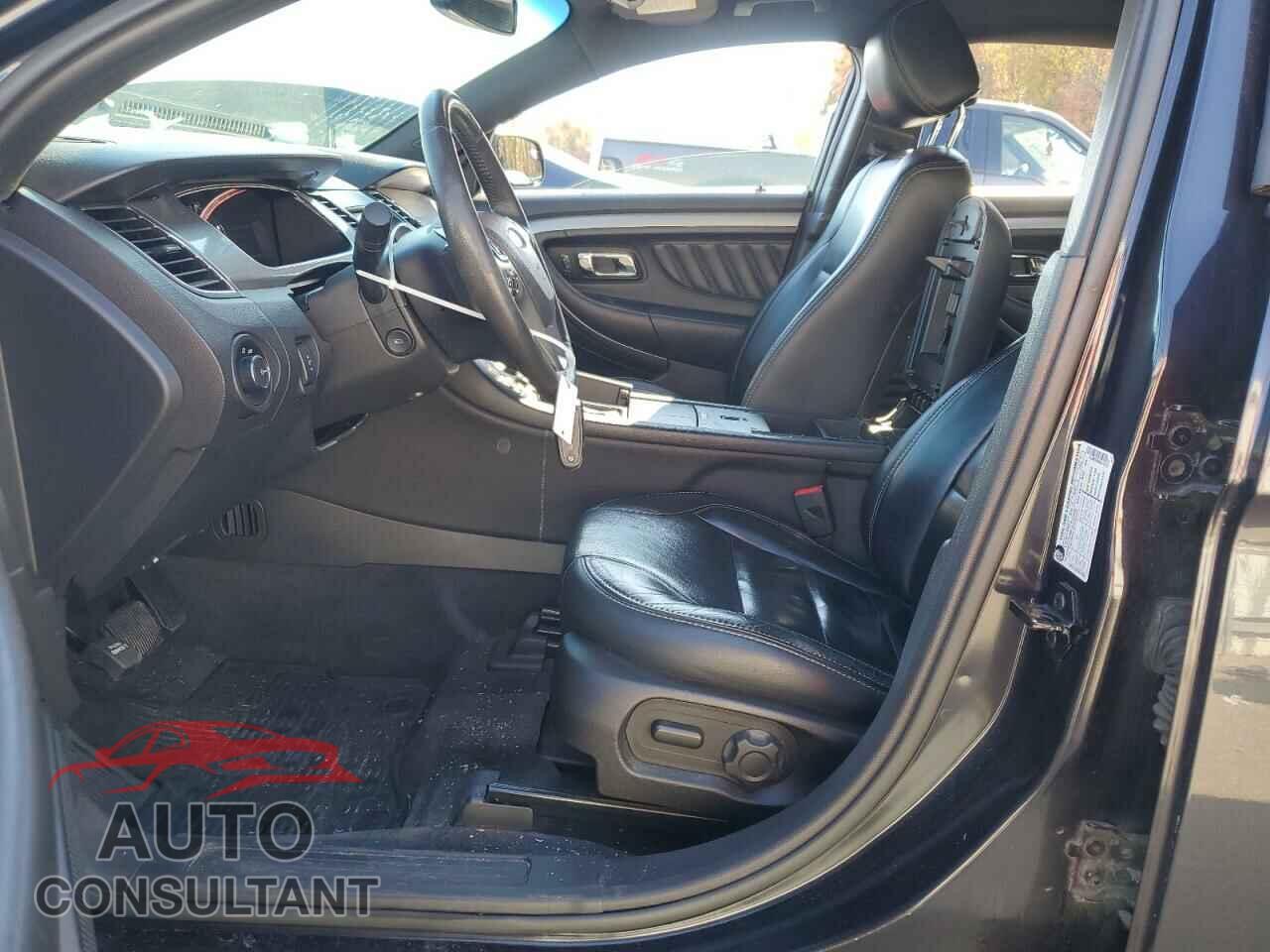 FORD TAURUS 2017 - 1FAHP2E84HG110132
