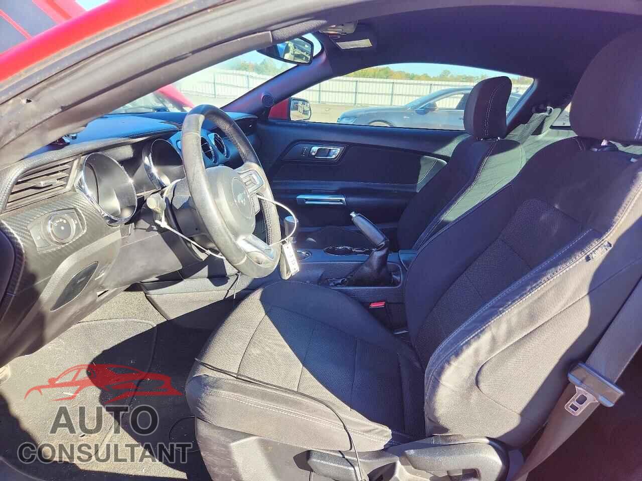 FORD MUSTANG 2017 - 1FA6P8AM1H5271899