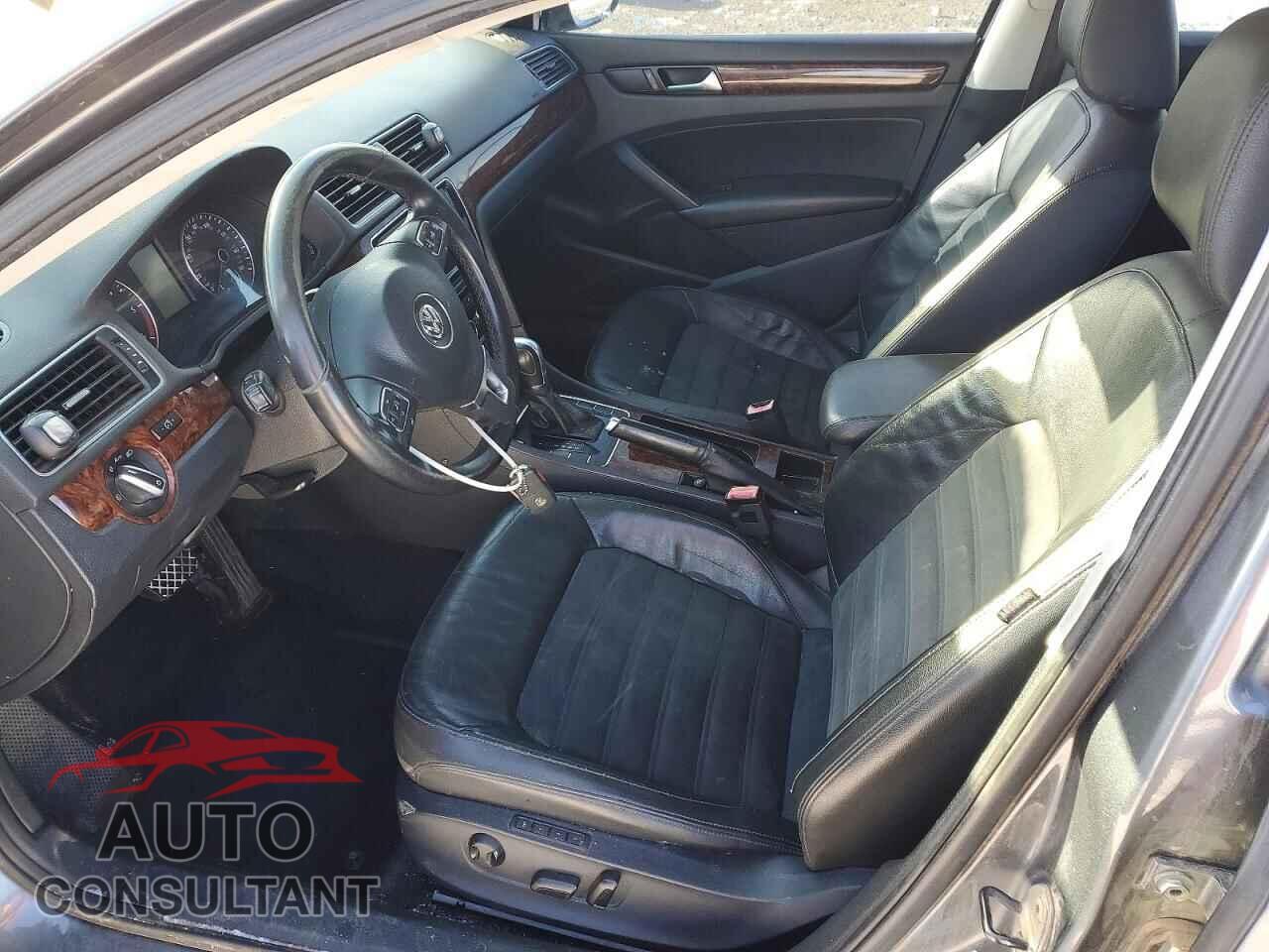 VOLKSWAGEN PASSAT 2012 - 1VWCN7A36CC100605