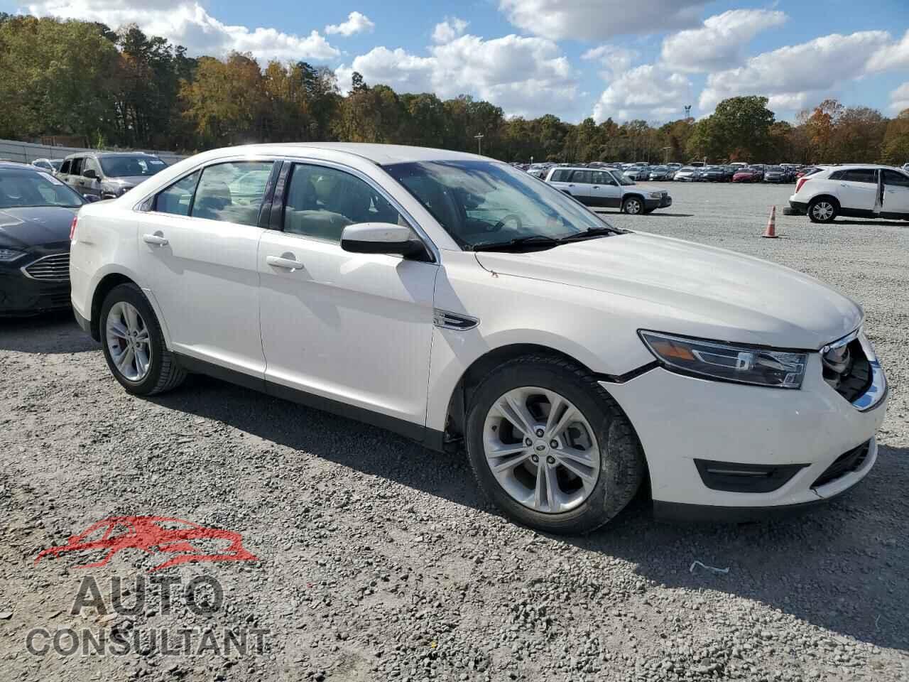 FORD TAURUS 2017 - 1FAHP2E84HG135760