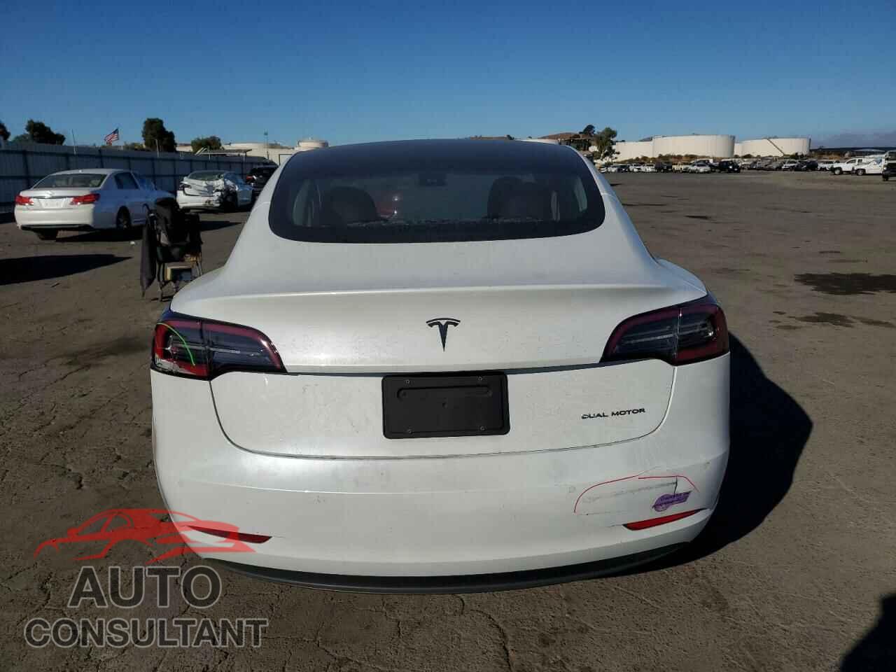 TESLA MODEL 3 2019 - 5YJ3E1EB6KF453512