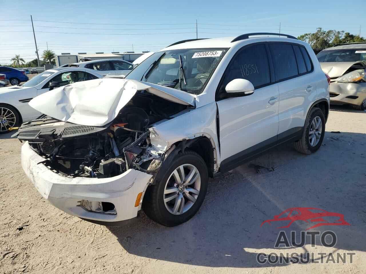 VOLKSWAGEN TIGUAN 2017 - WVGAV7AX6HK000154