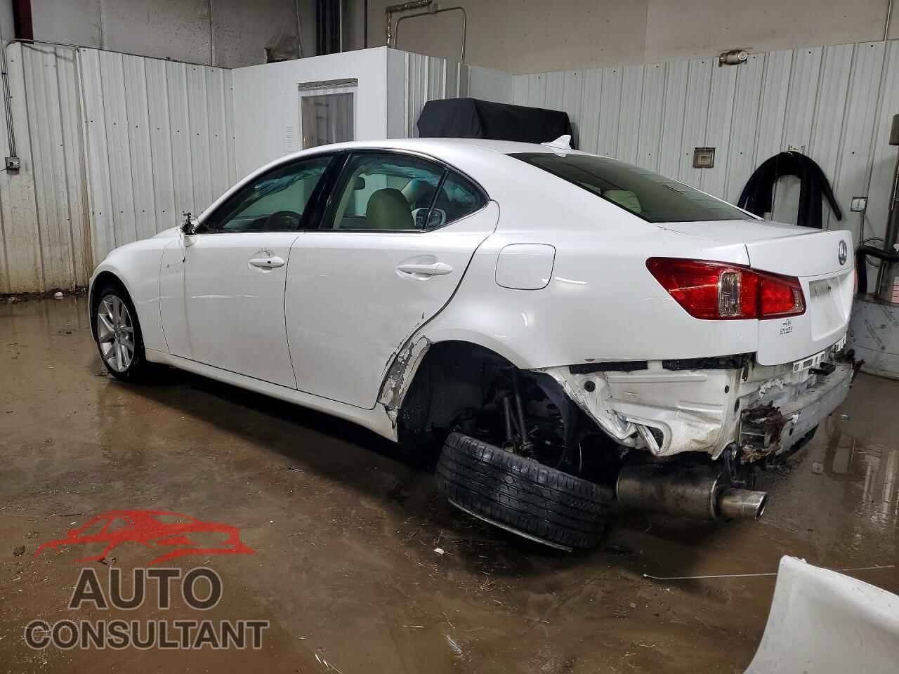 LEXUS IS 2011 - JTHCF5C20B5047281