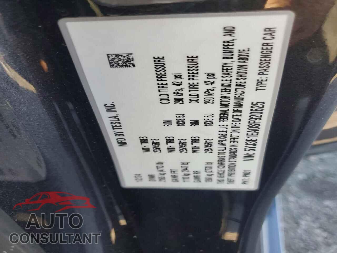 TESLA MODEL 3 2025 - 5YJ3E1EA0SF920625