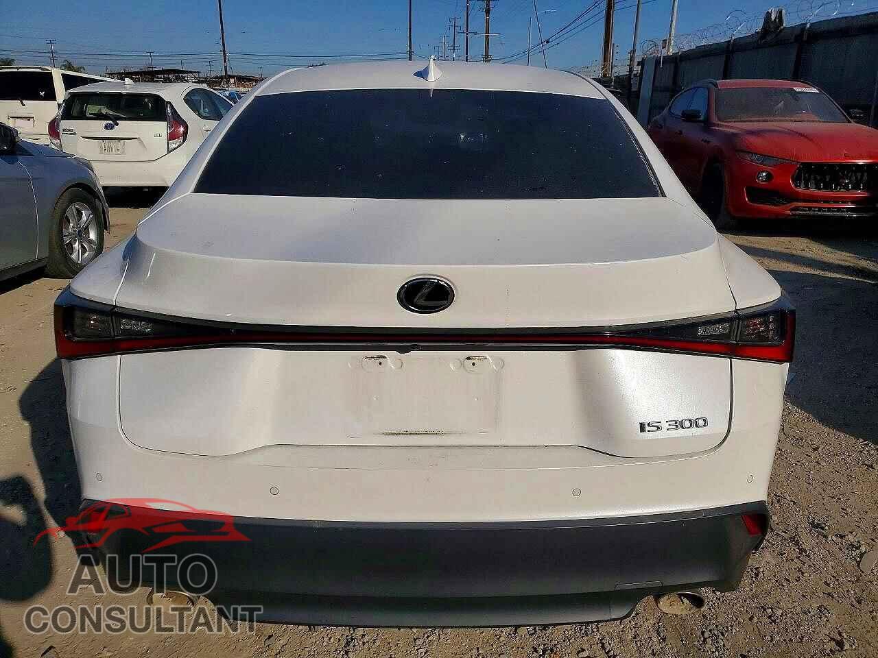 LEXUS IS 2021 - JTHCA1D24M5111511