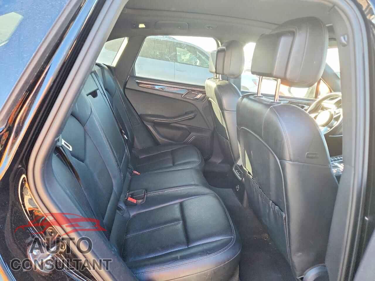 PORSCHE MACAN 2015 - WP1AB2A57FLB73153