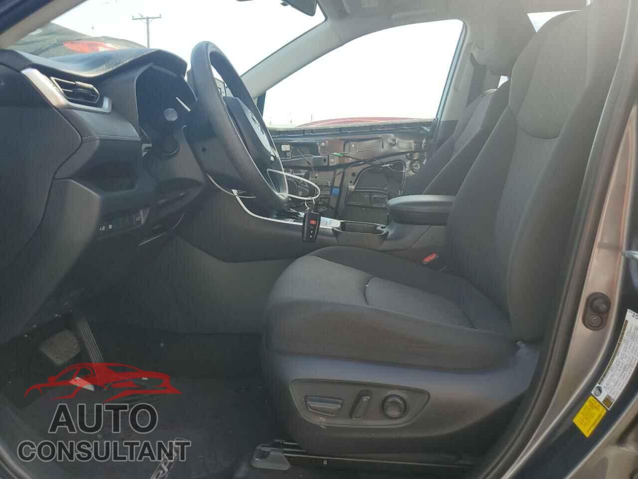 TOYOTA RAV4 2019 - JTMW1RFV6KD025298