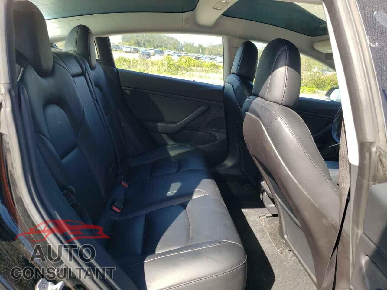 TESLA MODEL 3 2018 - 5YJ3E1EA5JF169892