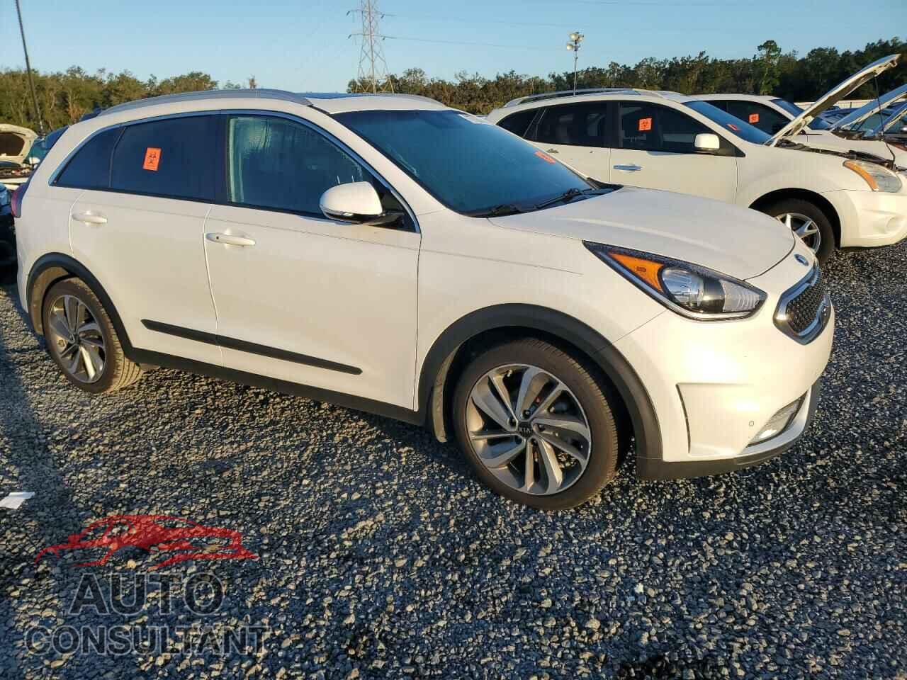 KIA NIRO 2017 - KNDCE3LC8H5043473