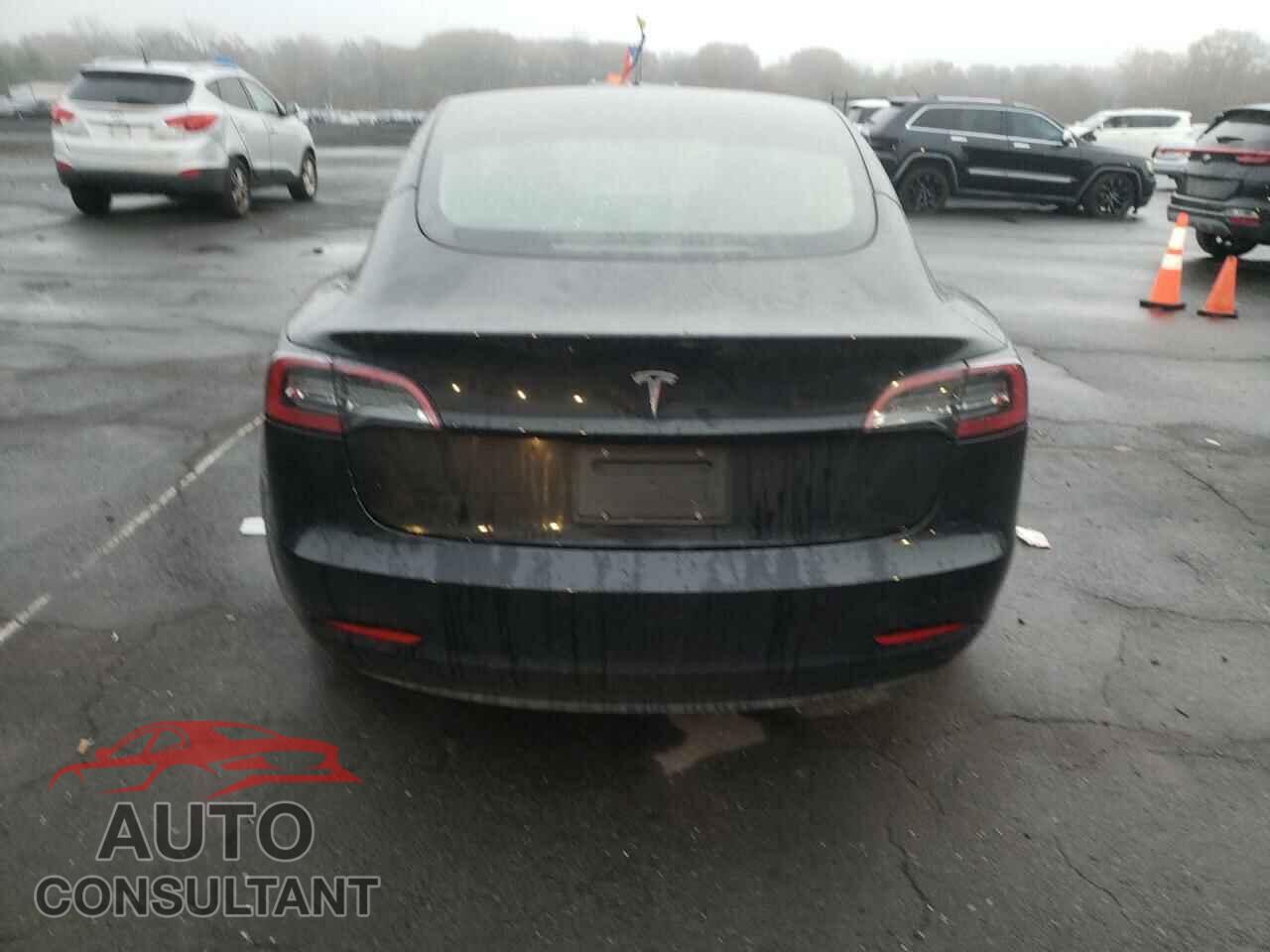 TESLA MODEL 3 2023 - 5YJ3E1EA8PF684880
