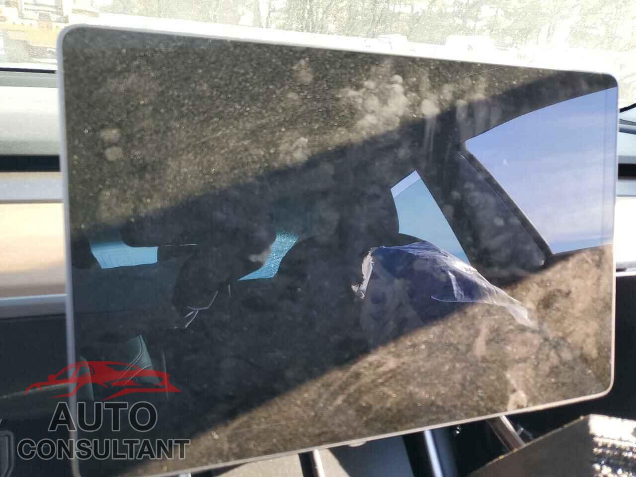 TESLA MODEL 3 2020 - 5YJ3E1EB7LF521477