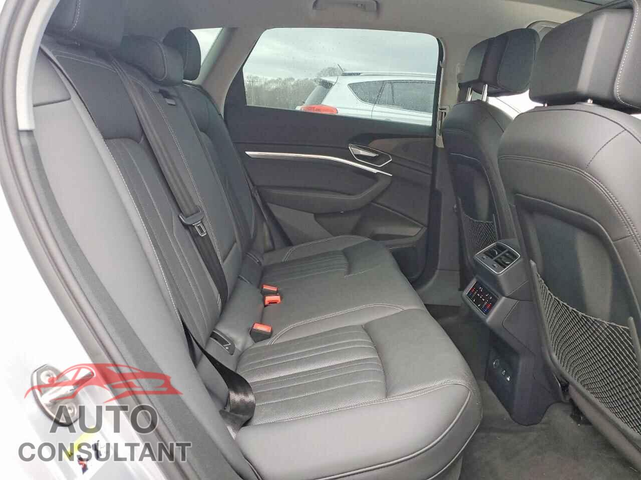 AUDI E-TRON 2022 - WA1LAAGE2NB033685
