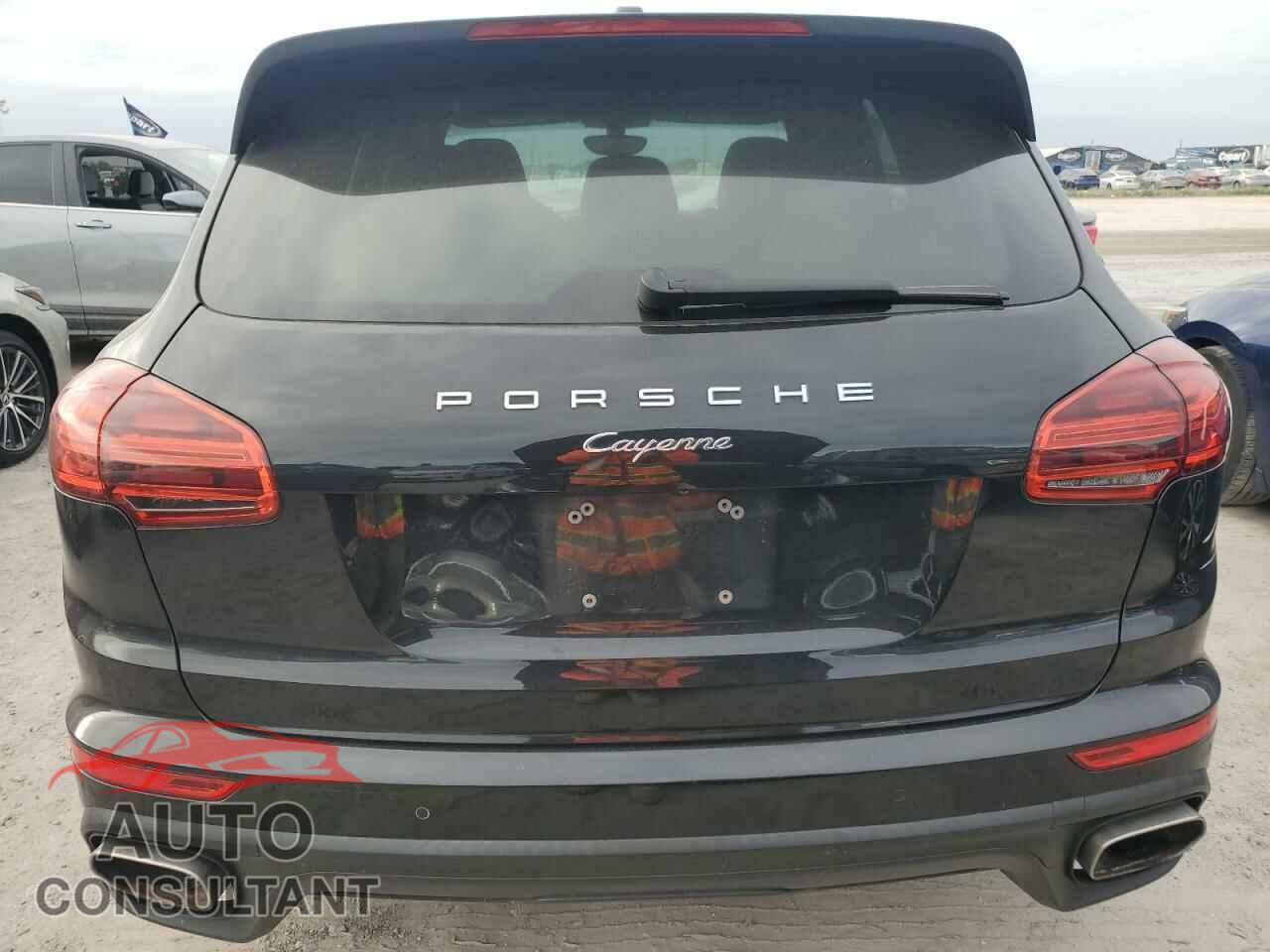 PORSCHE CAYENNE 2016 - WP1AA2A21GLA03963