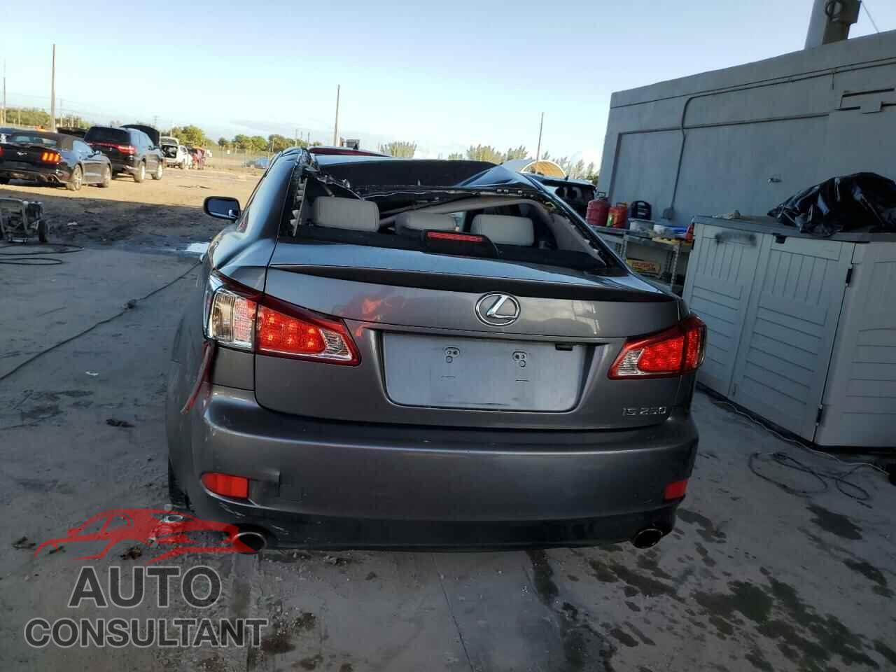 LEXUS IS 2013 - JTHBF5C27D5187973