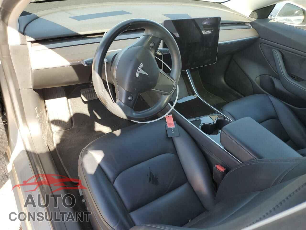 TESLA MODEL 3 2018 - 5YJ3E1EAXJF024251