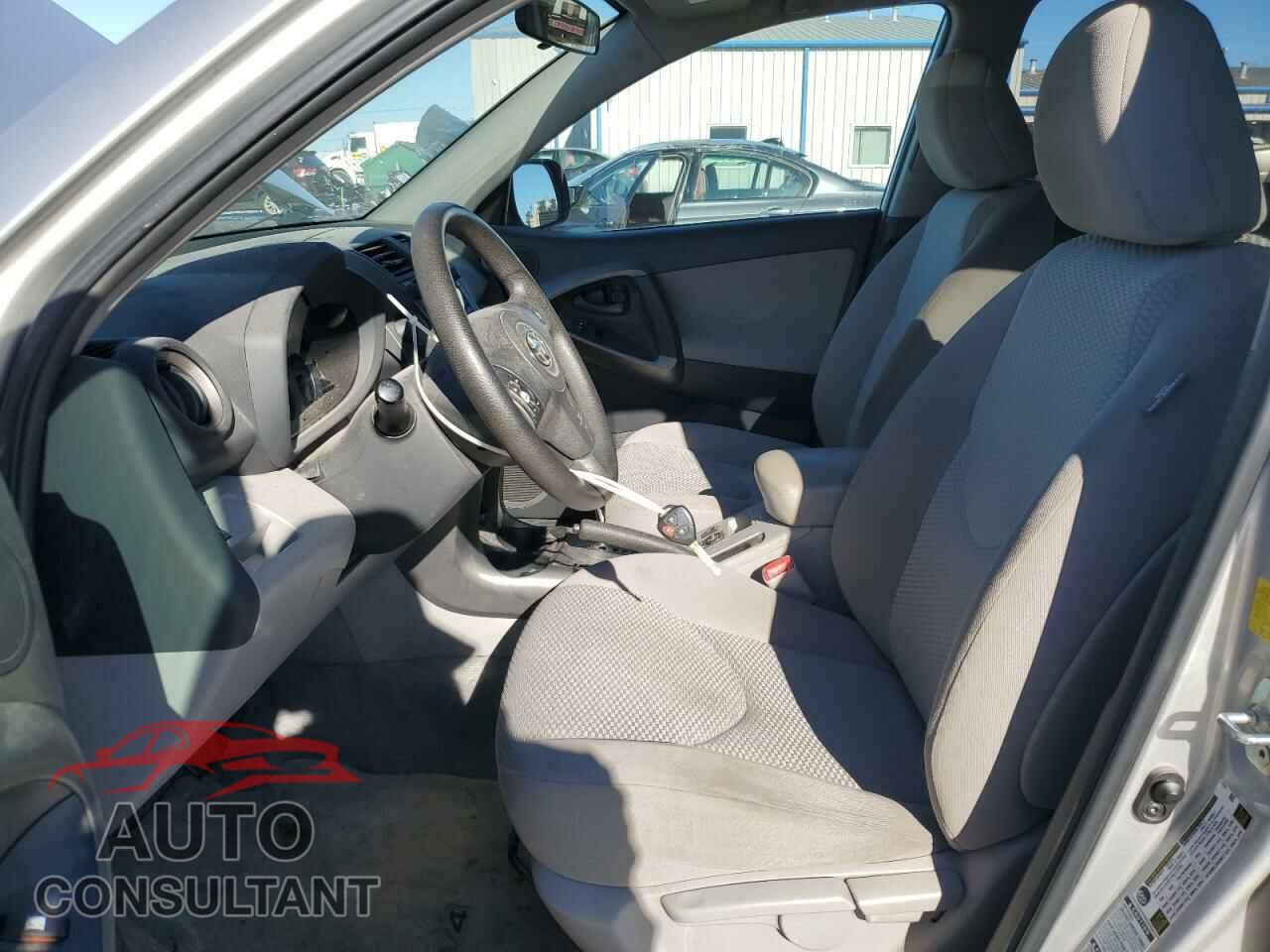 TOYOTA RAV4 2011 - 2T3BF4DV7BW104357
