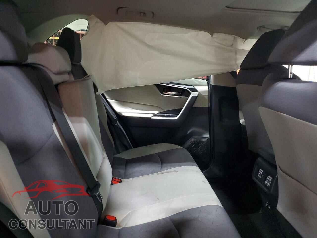 TOYOTA RAV4 2019 - JTMP1RFVXKD021470