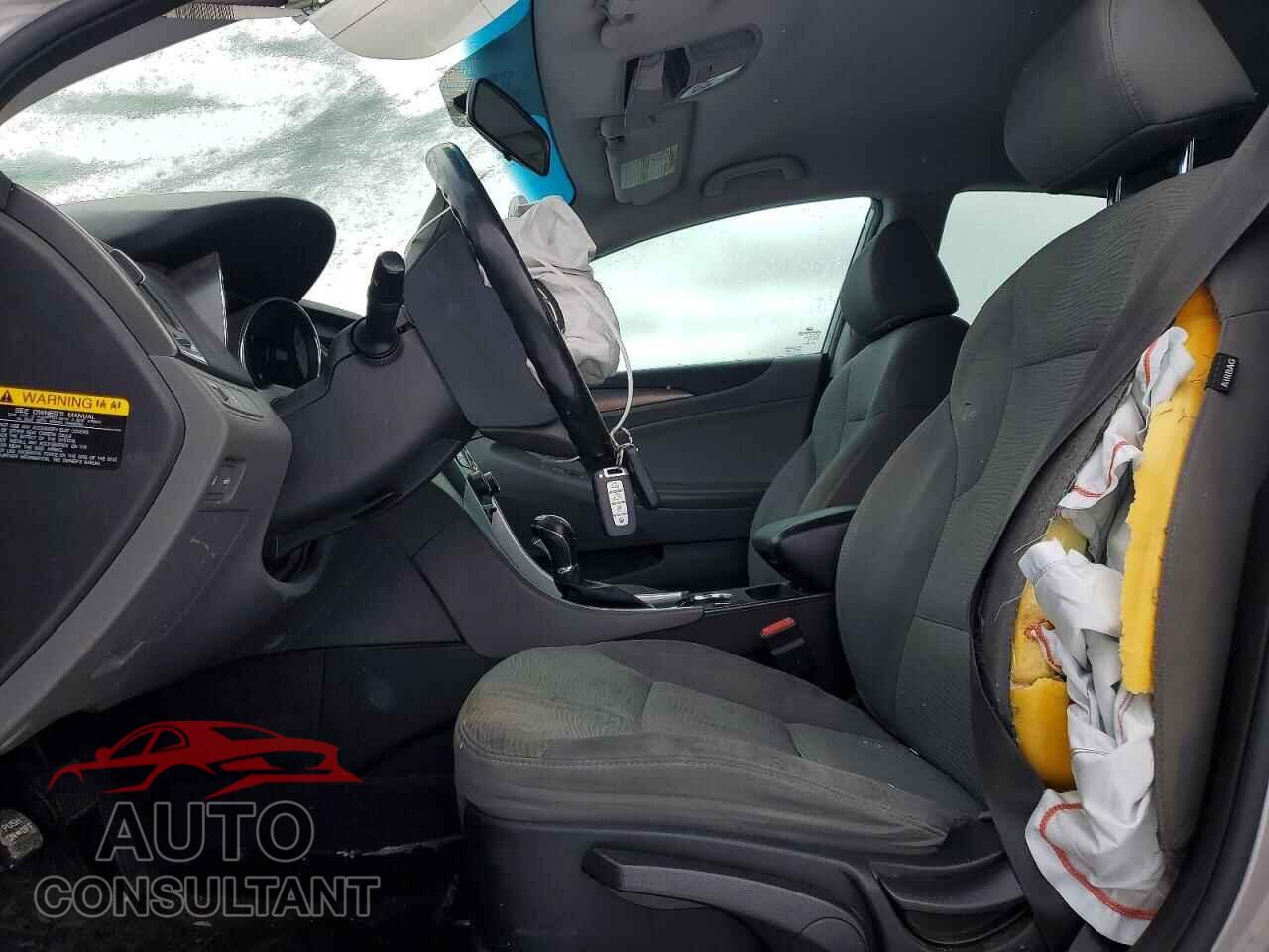 HYUNDAI SONATA 2013 - KMHEC4A42DA065076