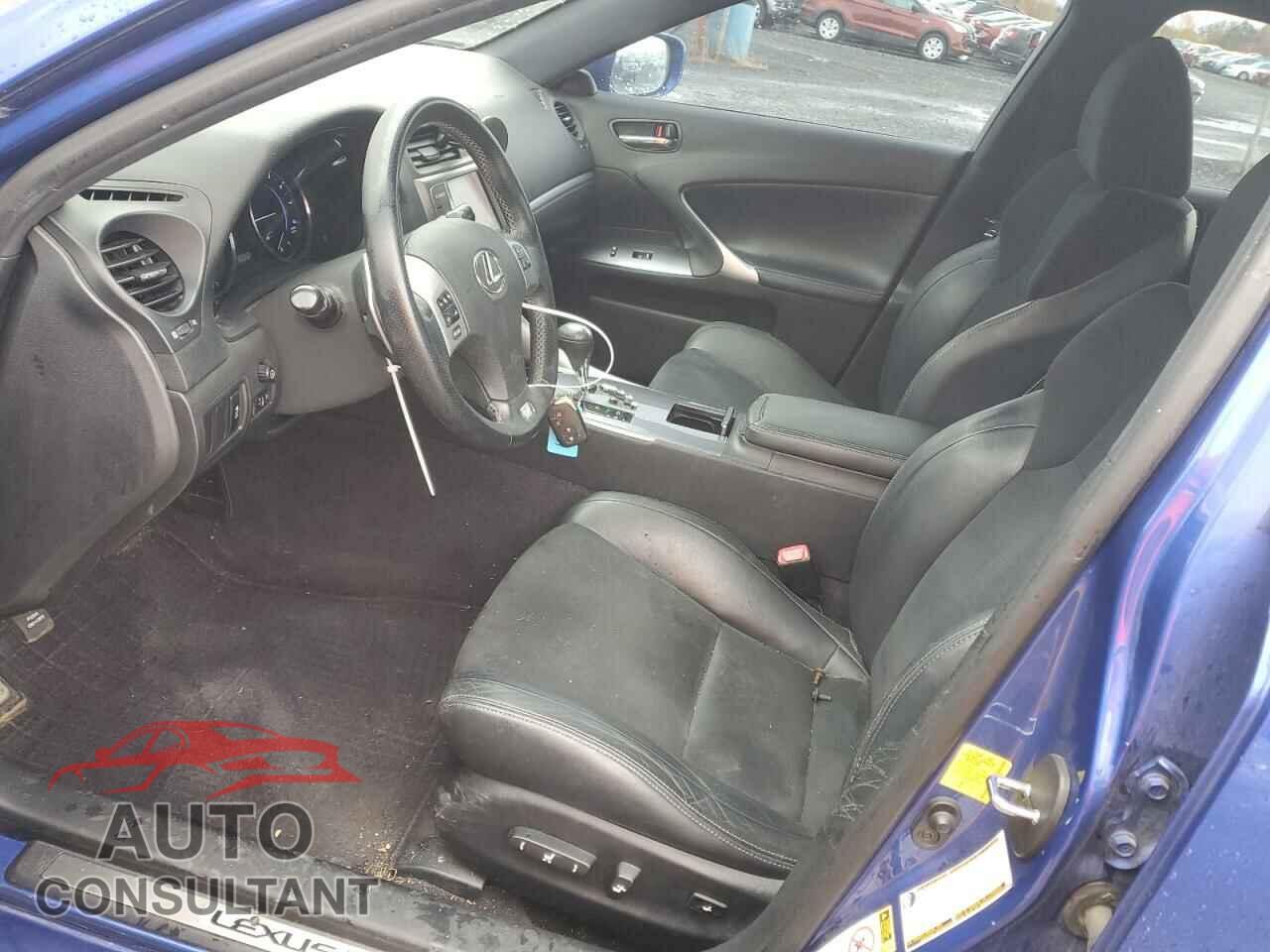 LEXUS IS 2012 - JTHBF5C29C5180828