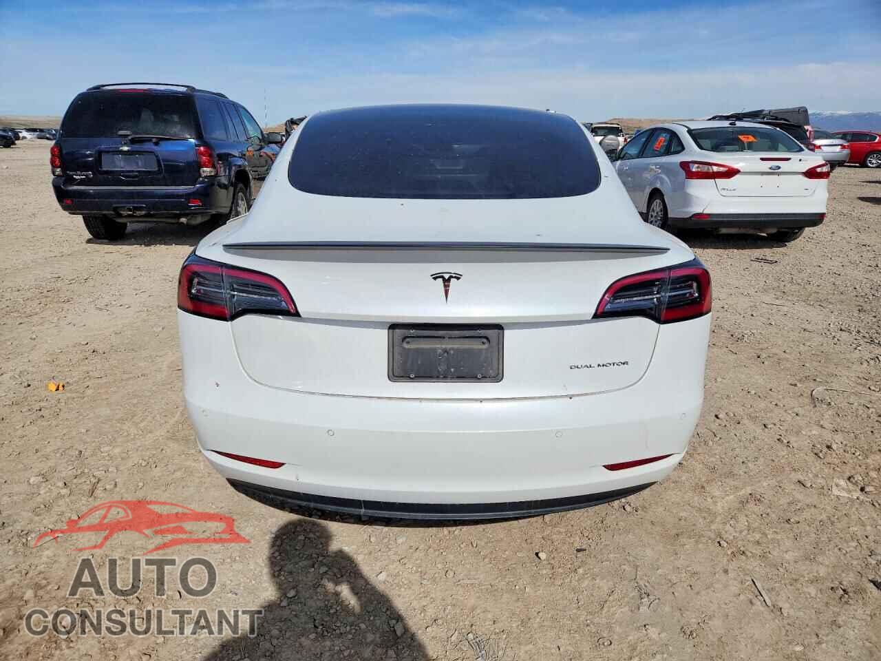 TESLA MODEL 3 2021 - 5YJ3E1EBXMF902077