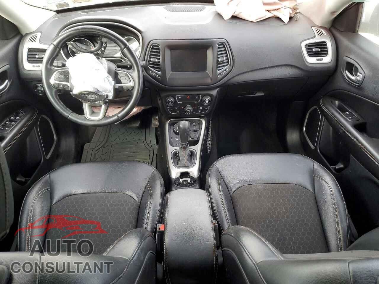 JEEP COMPASS 2019 - 3C4NJDBB2KT813855