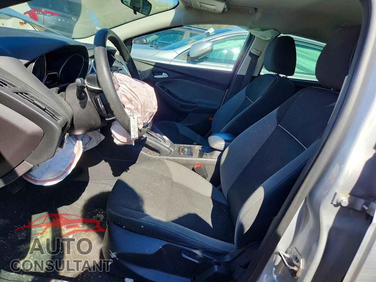 FORD FOCUS 2014 - 1FADP3F23EL435324