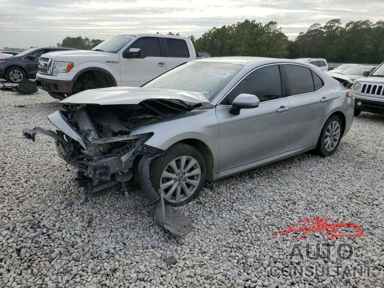 TOYOTA CAMRY 2018 - JTNB11HK6J3014000