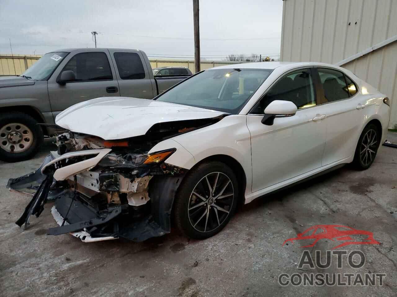 TOYOTA CAMRY 2023 - 4T1G11BK5PU107270