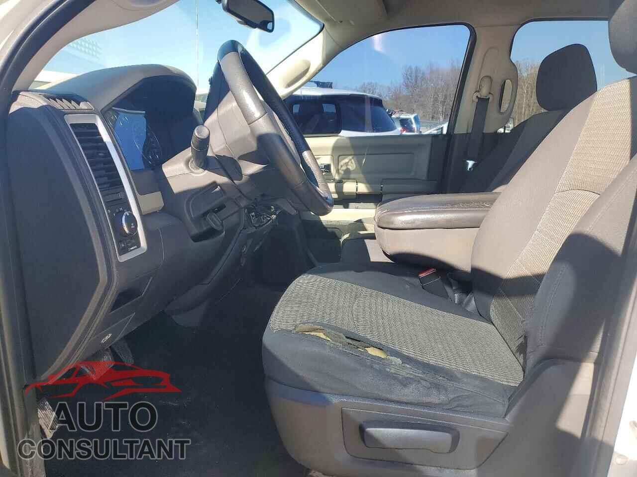 DODGE RAM 1500 2009 - 1D3HB13TX9S741063