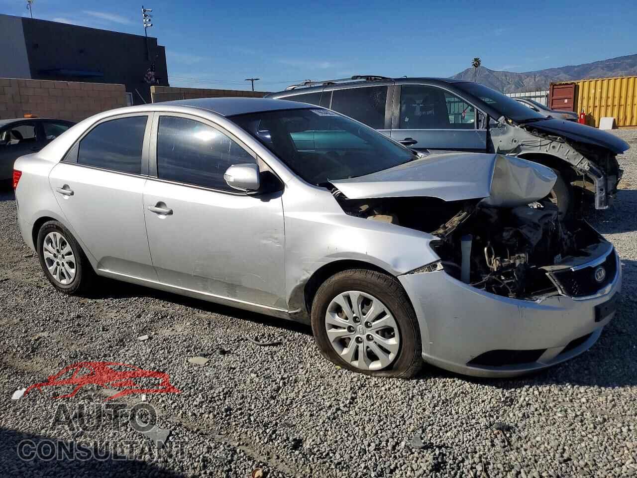 KIA FORTE 2010 - KNAFU4A28A5249539