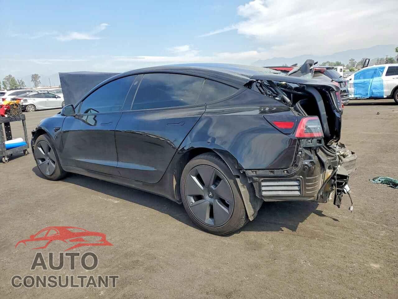 TESLA MODEL 3 2023 - 5YJ3E1EAXPF663884