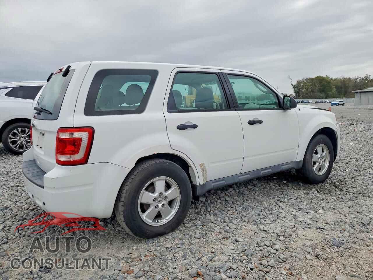 FORD ESCAPE 2011 - 1FMCU9C74BKC64274