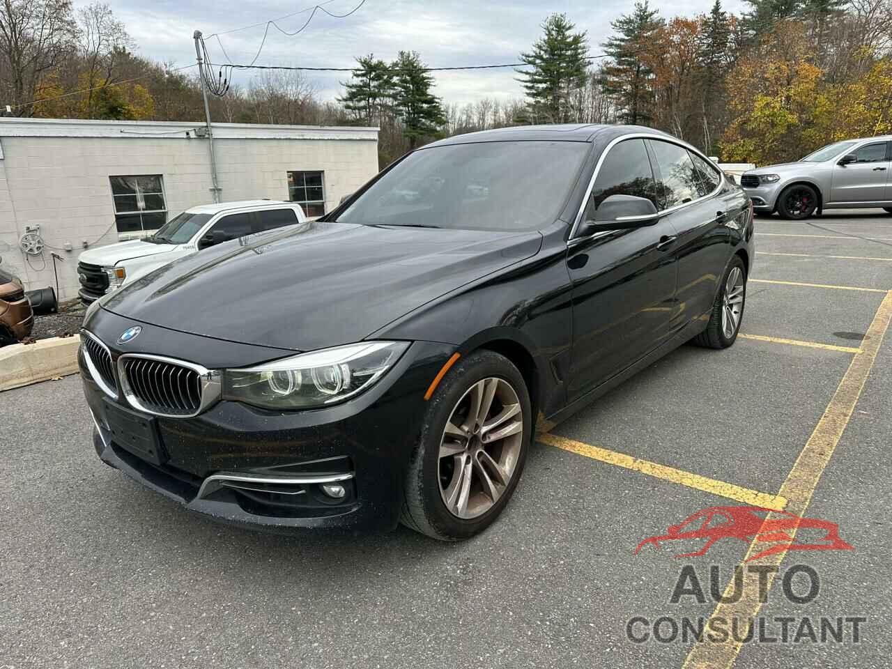 BMW 3 SERIES 2018 - WBA8Z9C54JB219714