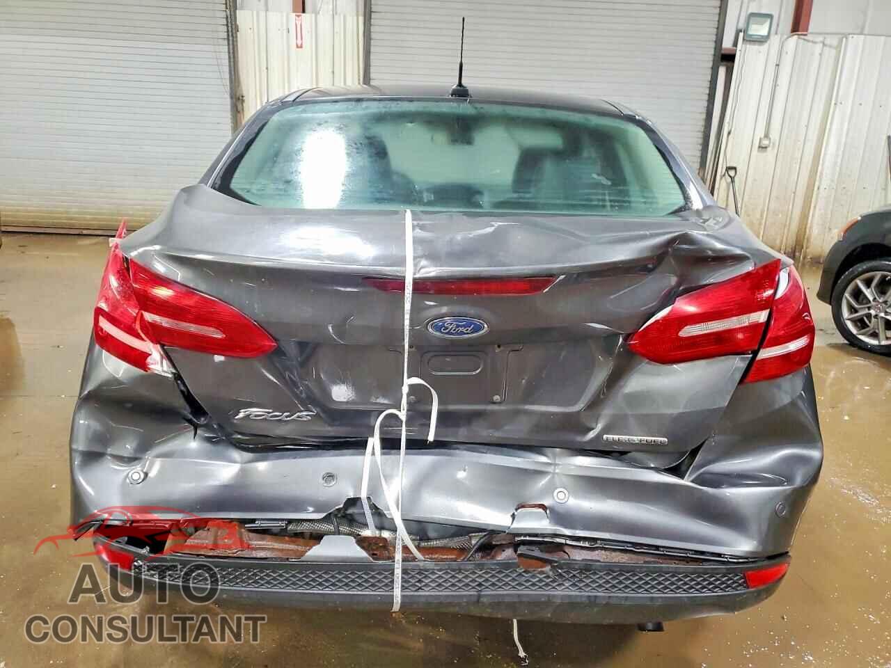 FORD FOCUS 2016 - 1FADP3F22GL302346