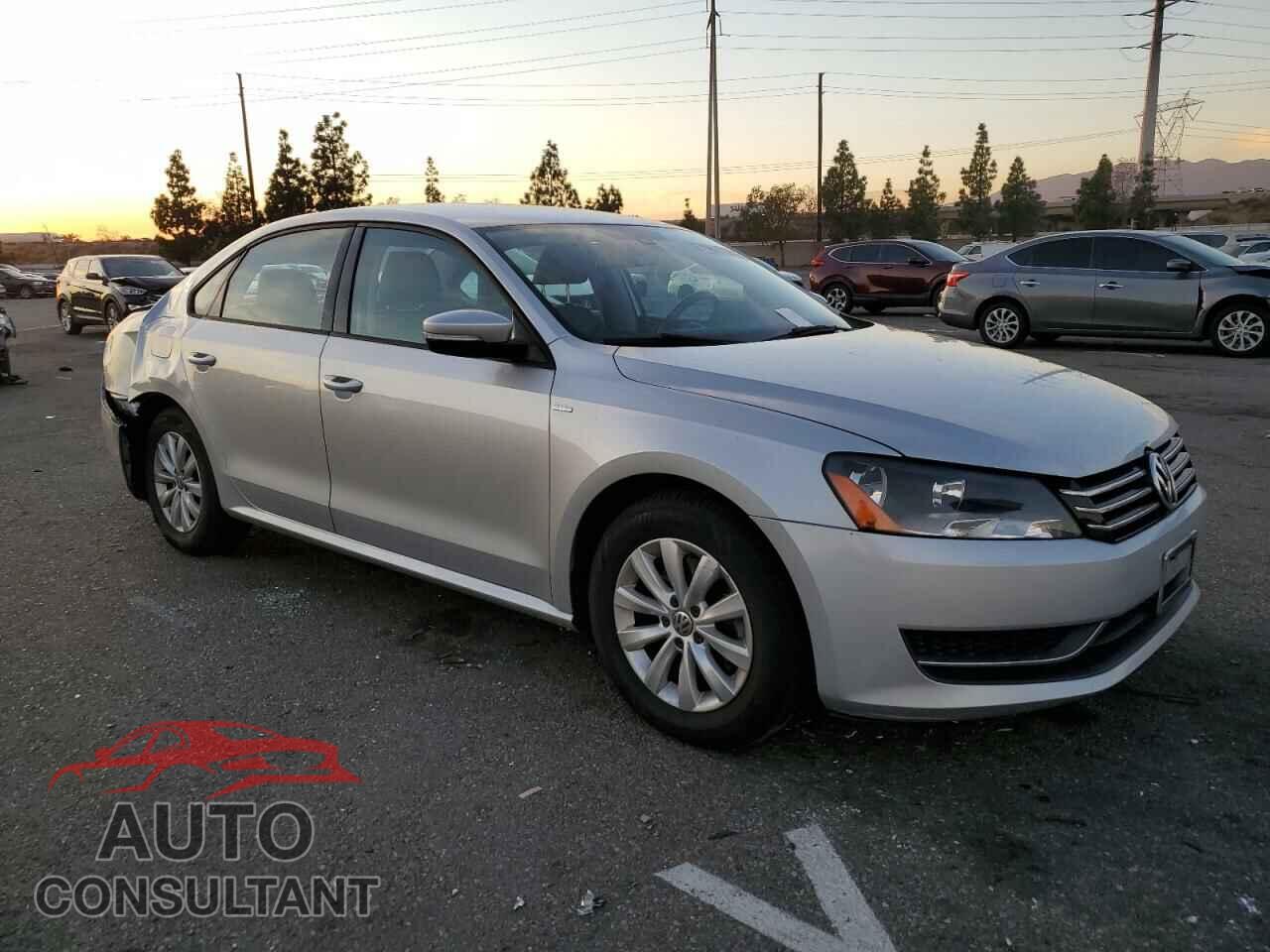 VOLKSWAGEN PASSAT 2015 - 1VWAT7A35FC049986
