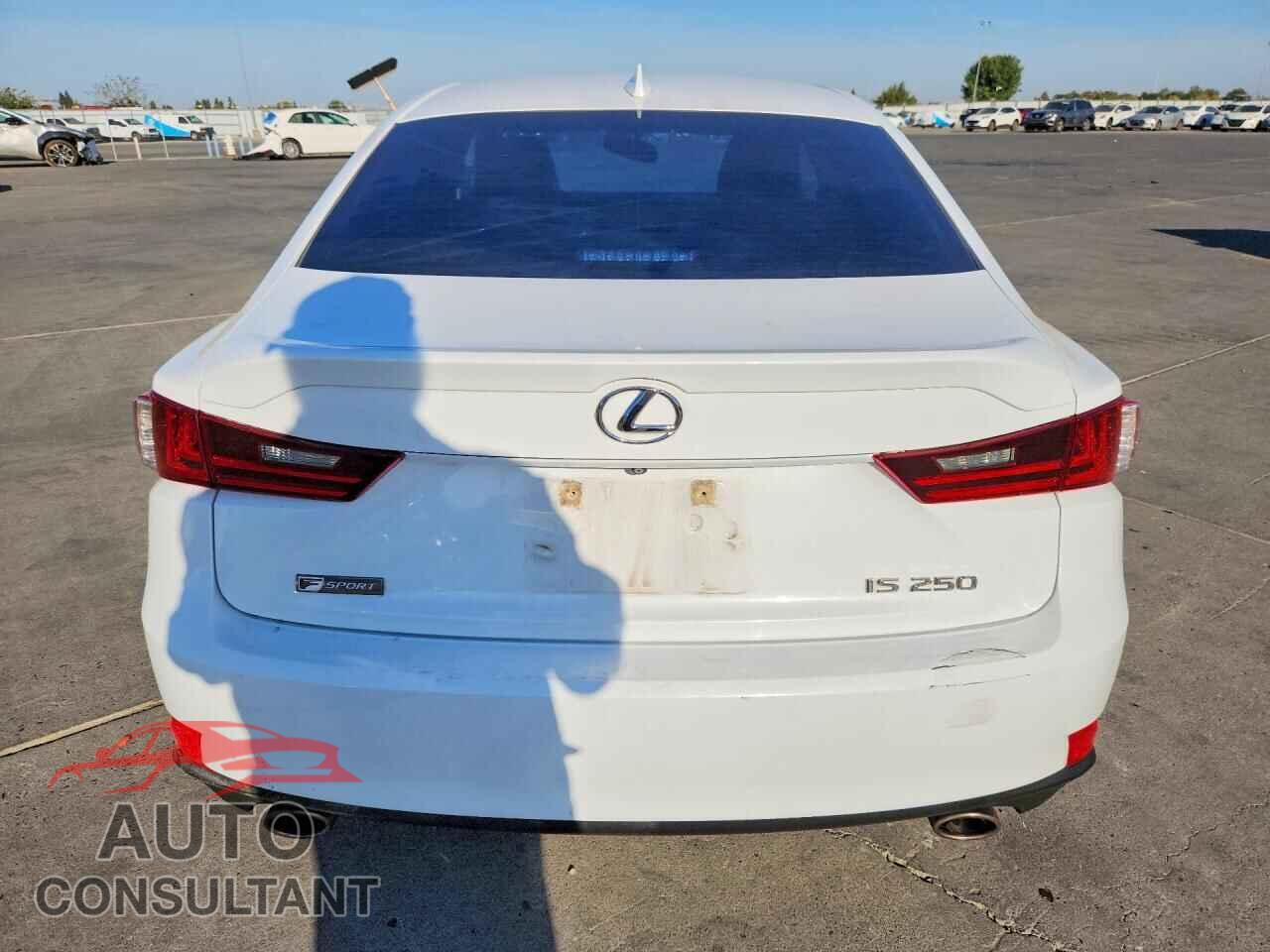 LEXUS IS 2015 - JTHBF1D29F5067957