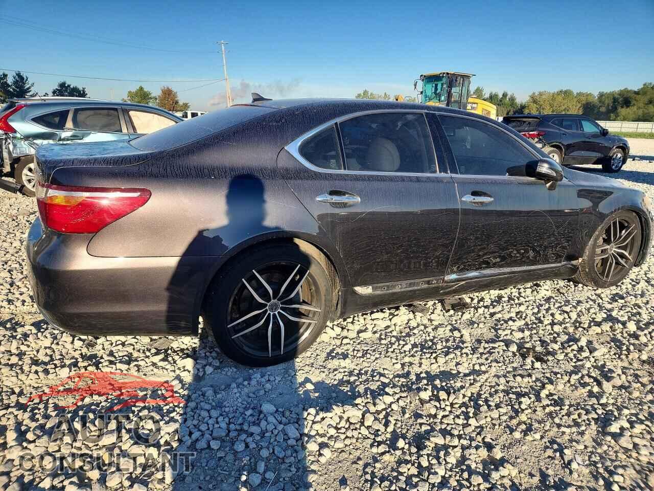 LEXUS LS460 2010 - JTHCL5EF6A5005575