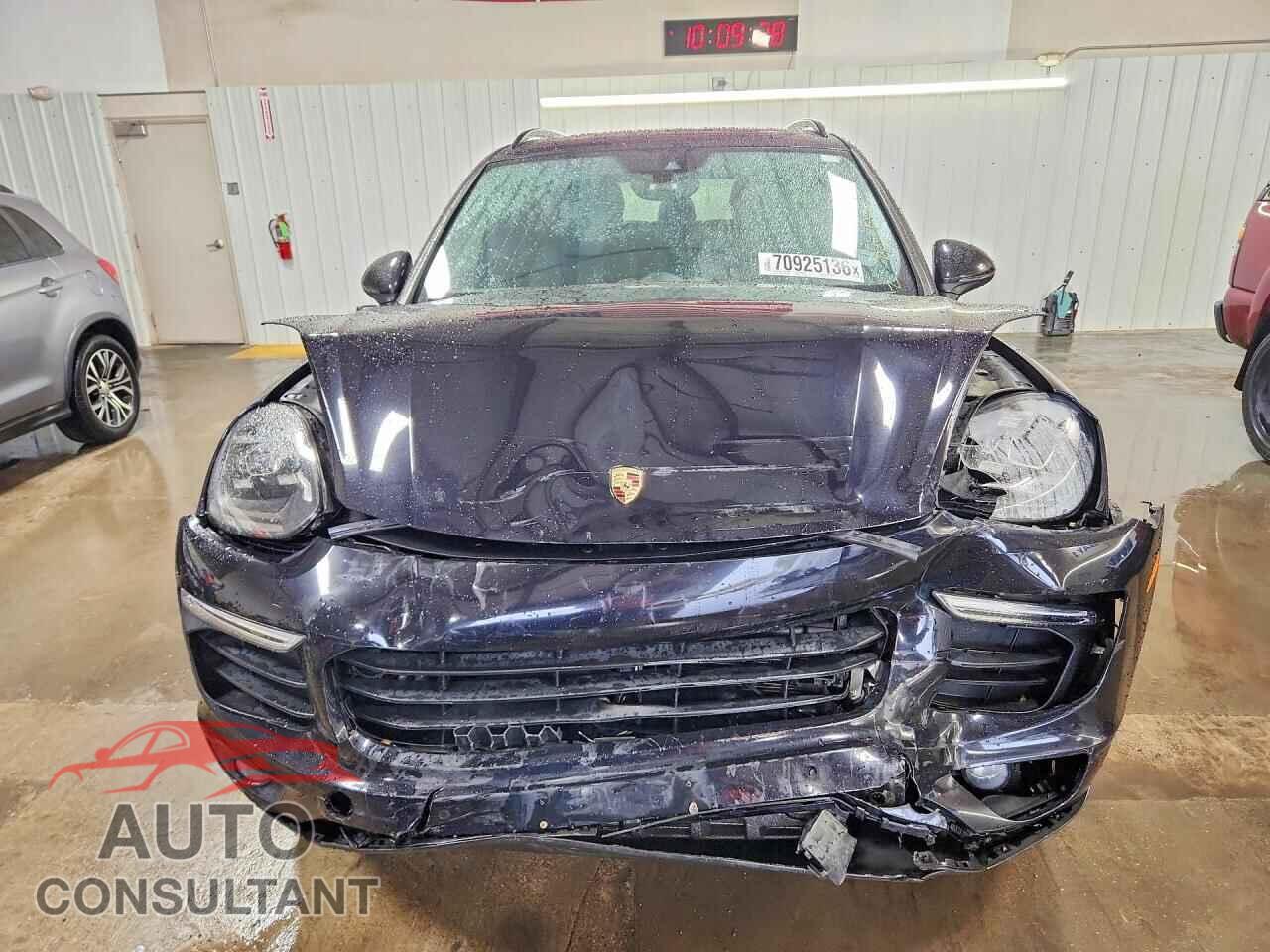 PORSCHE CAYENNE 2018 - WP1AA2A28JKA05383