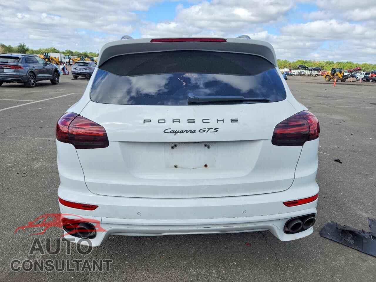 PORSCHE CAYENNE 2018 - WP1AD2A26JLA80410